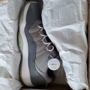 Jordan 11 Cool Grey Low